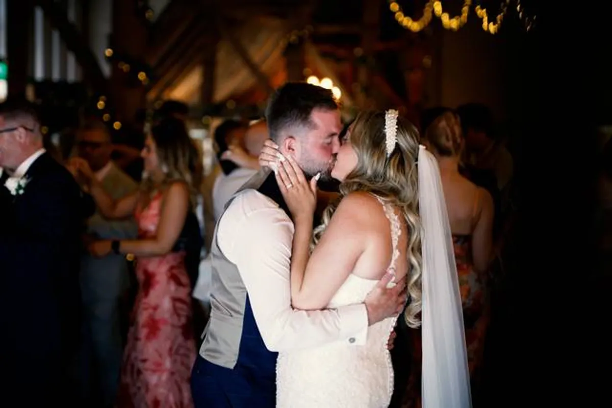 Terry Woods Wedding Videographer photo 4