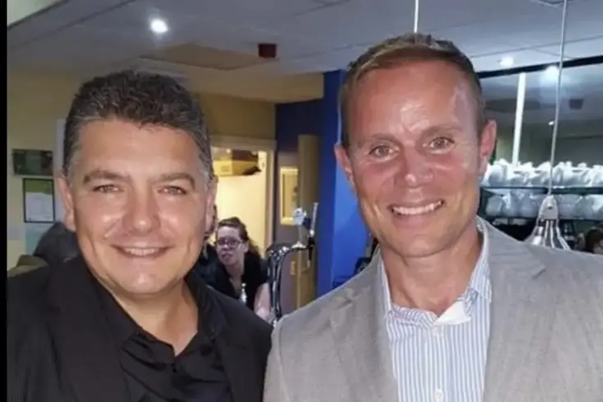 Darren Brand magician photo 7
