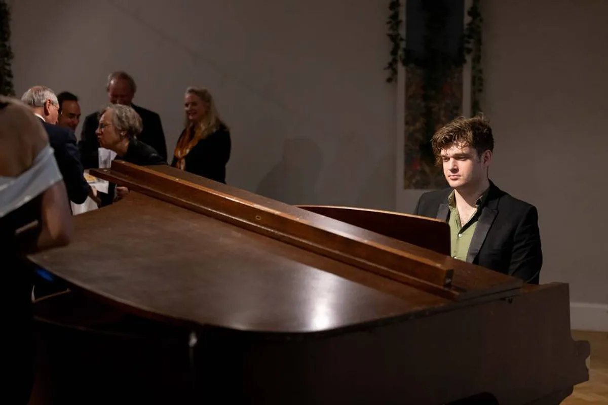Alex Leith Piano photo 8