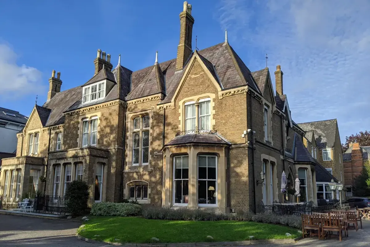 Cotswold Lodge Hotel, wedding venue in Oxfordshire, UK