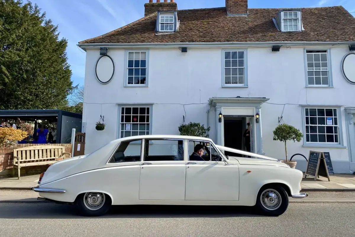 Fox and Hounds, wedding venue in Hertfordshire, UK