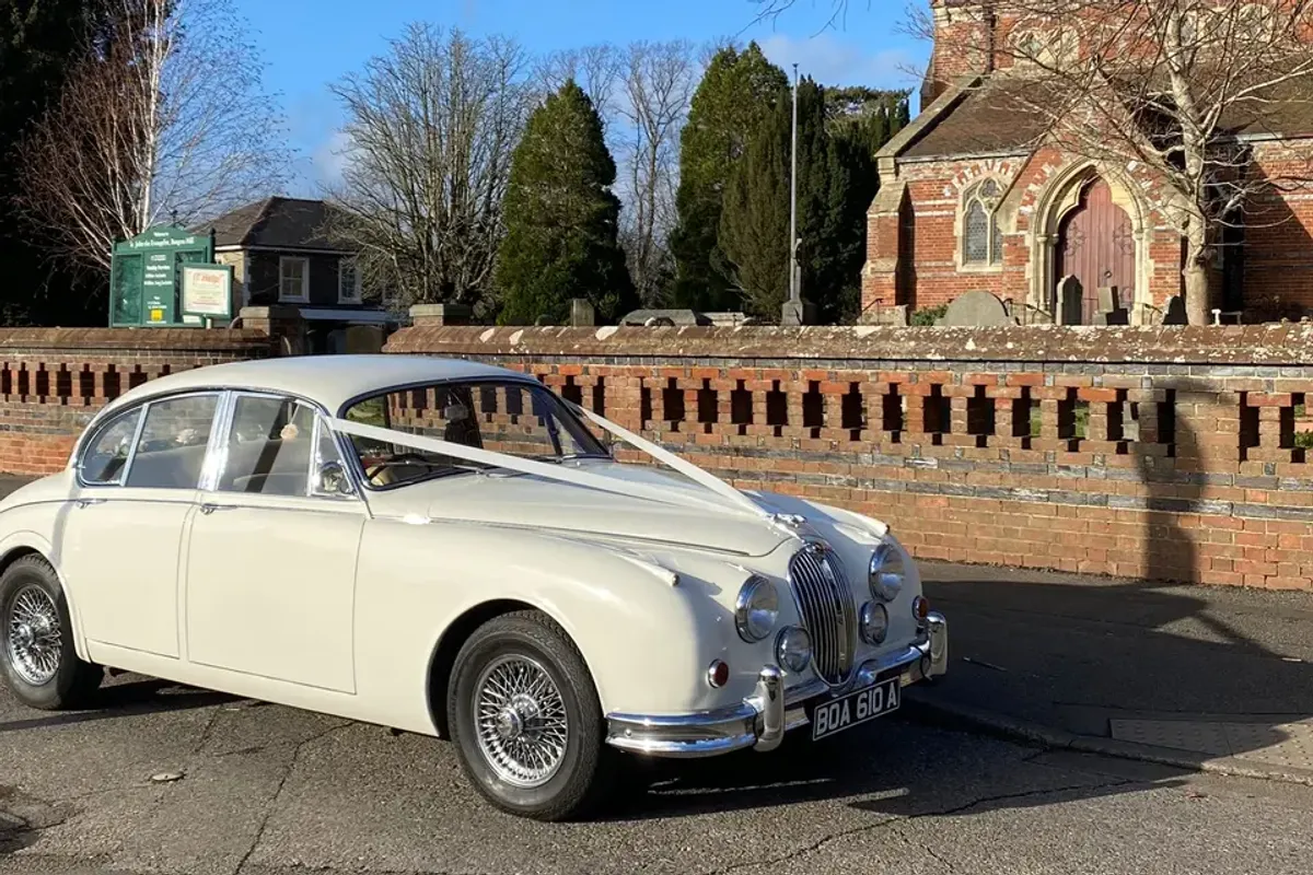 Brooklands Wedding Cars Sussex photo 8
