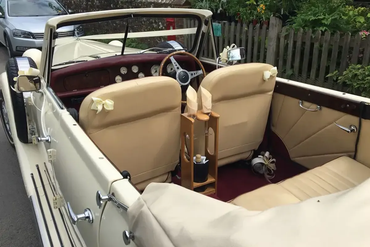 Brooklands Wedding Cars Sussex photo 7