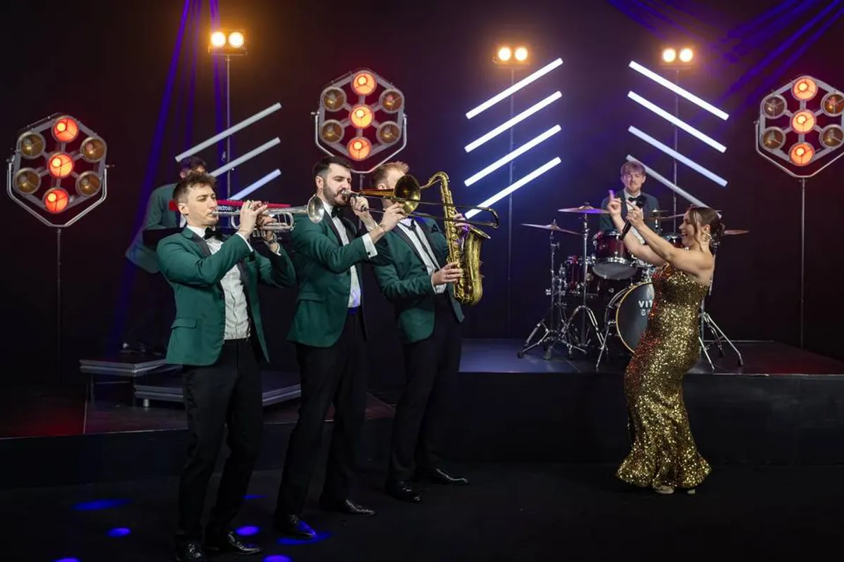 Vivid Soul - Wedding Band photo 7