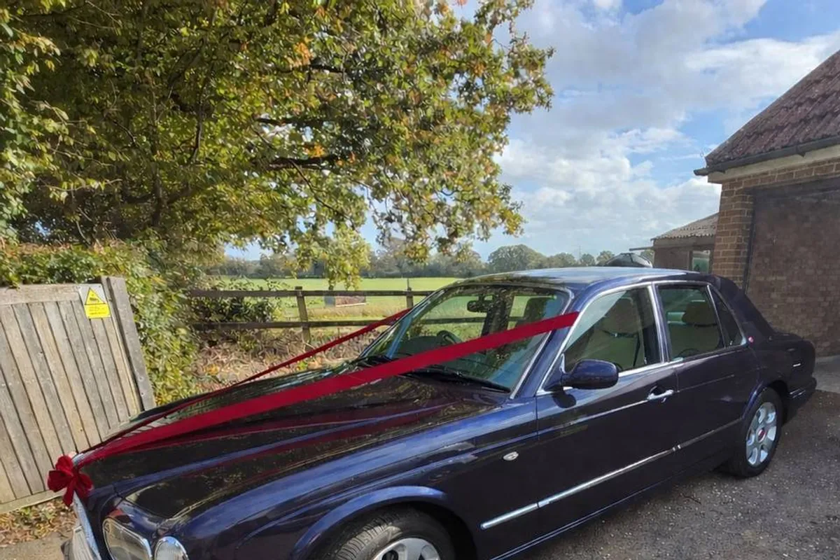 Bows And Bells Wedding Cars photo 6