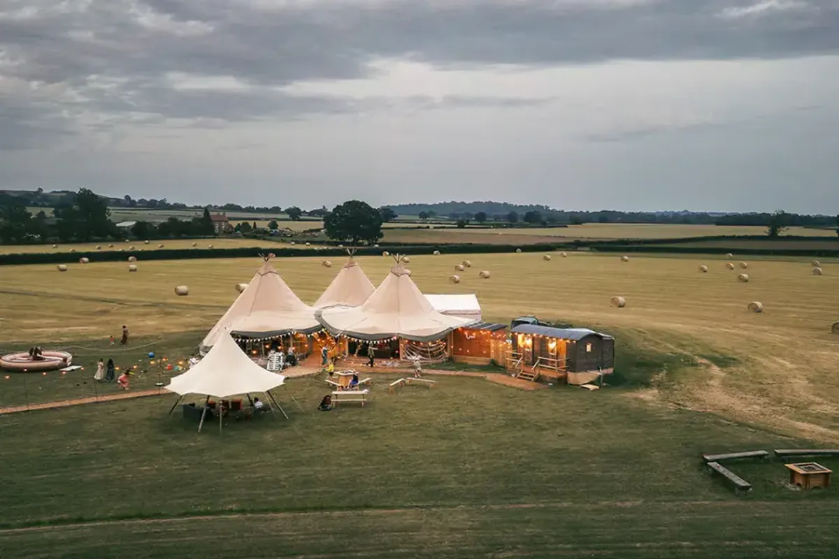 Low Osgoodby Grange Wedding Venue photo 2