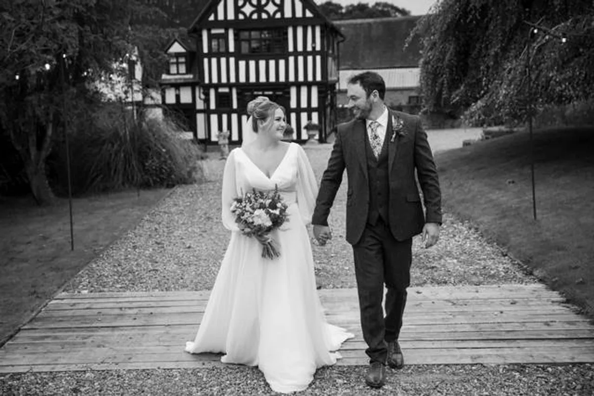 Sarah's Wedding Boutique photo 5