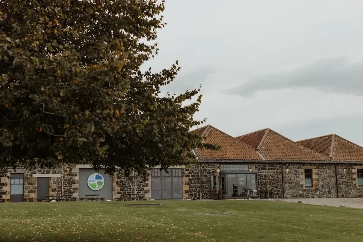 Pratis Barns photo 1