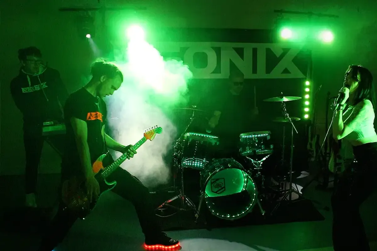 NEONIX photo 4