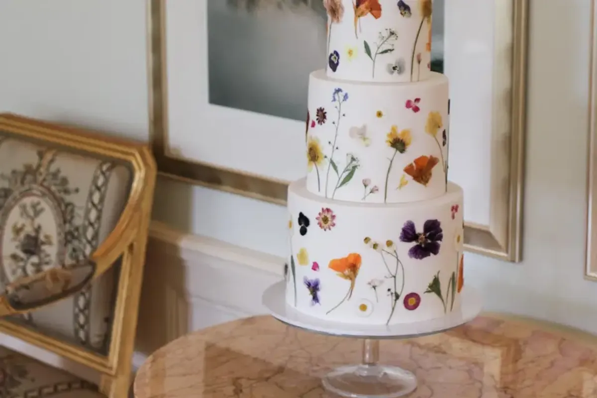 Cherry Blossom Cake Design photo 2