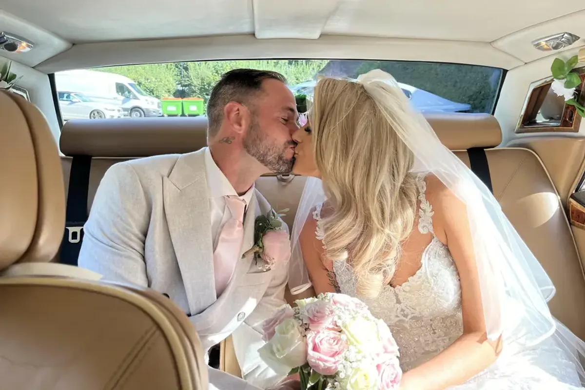 LadyR Wedding And Chauffeur Hire photo 8