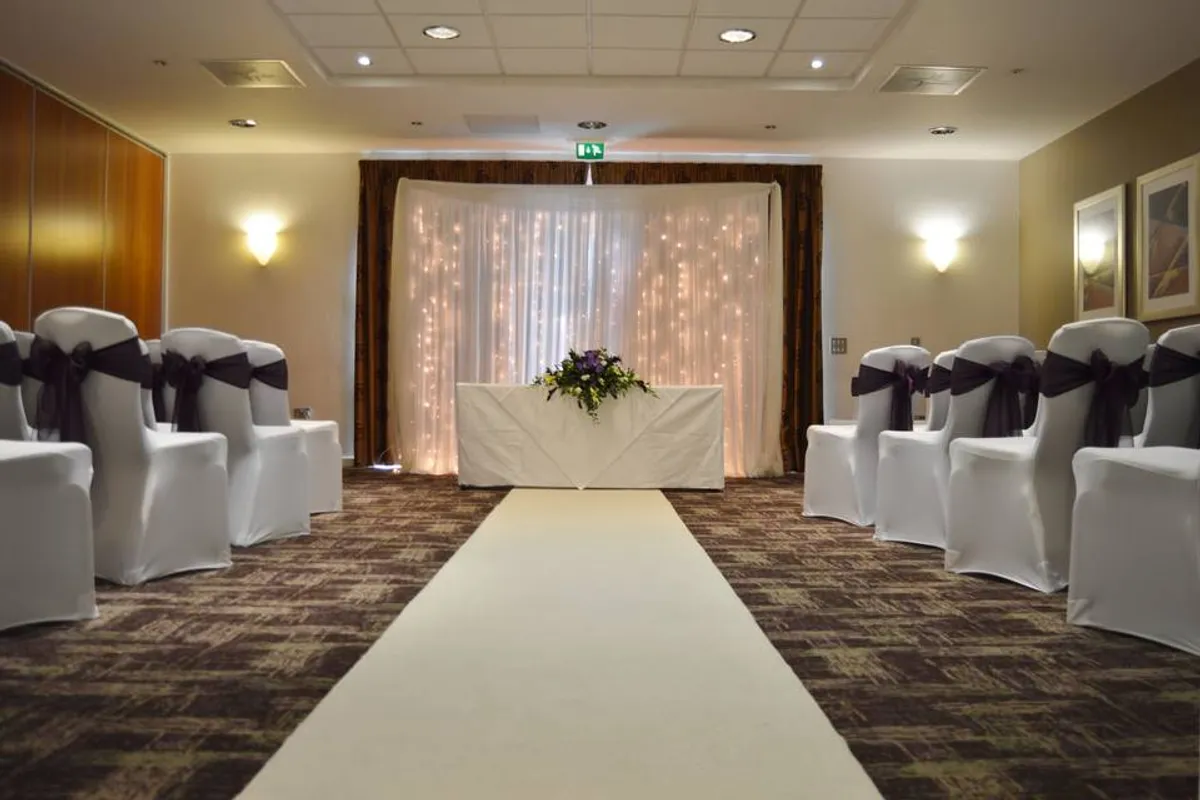 Ramada Plaza Wrexham photo 11