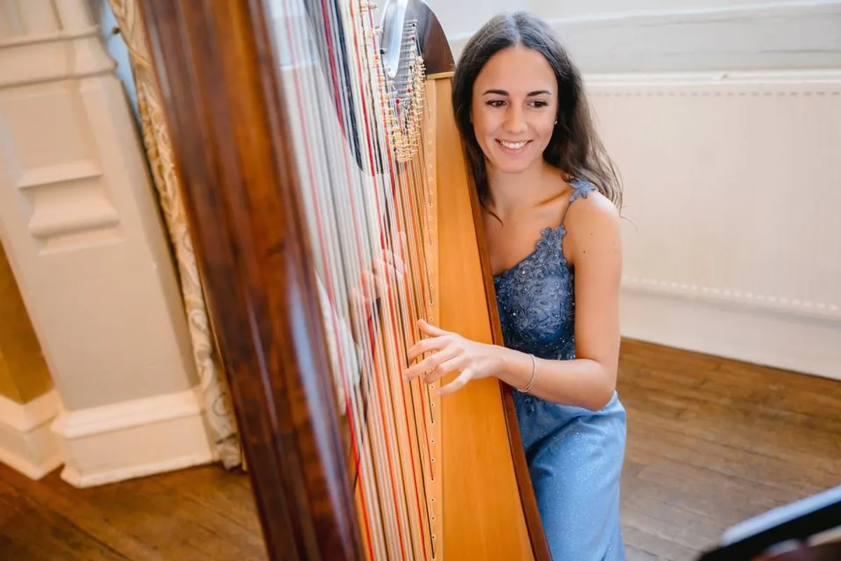 Stefania Lo Castro - Harpist photo 8