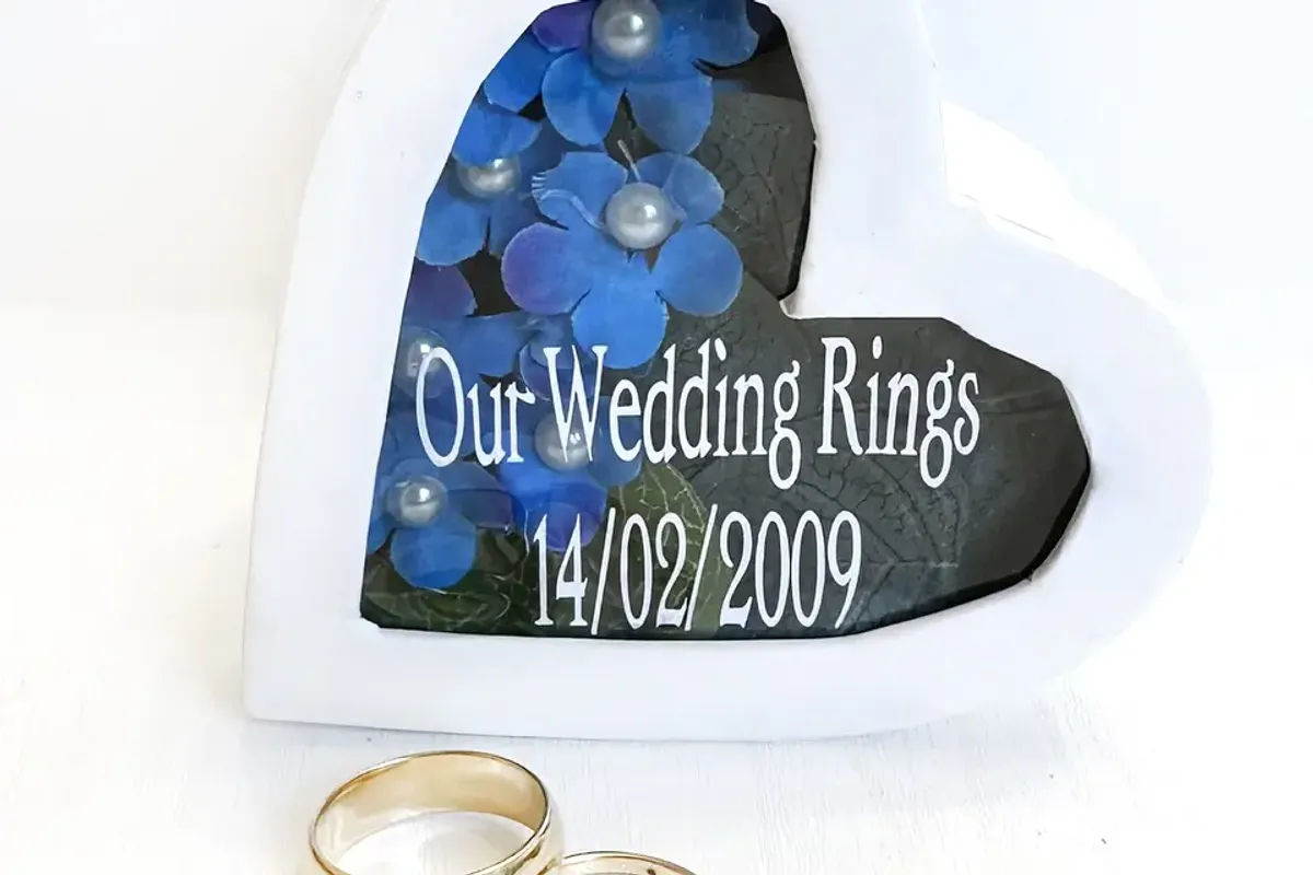Rainbows End Gallery photo 1