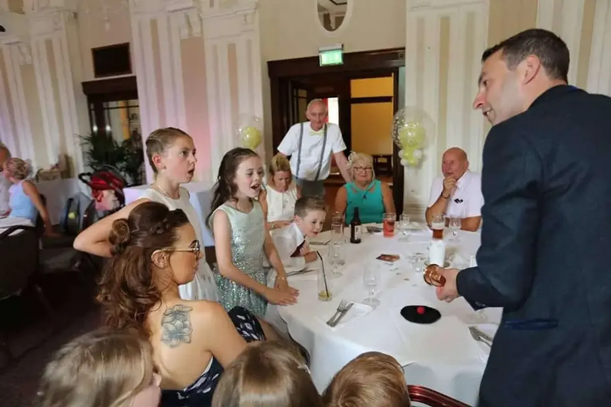 Chris Stewart Close Up Magician photo 6