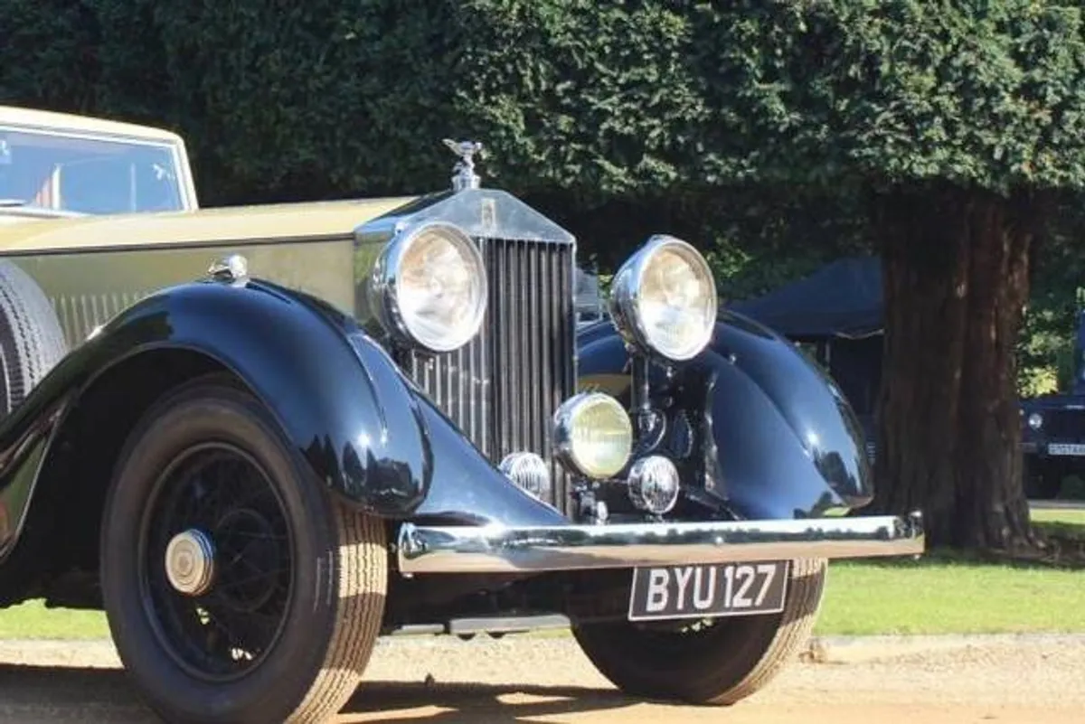 Elite wedding chauffeurs photo 8