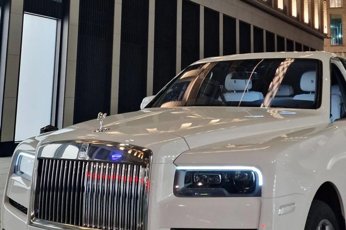 Moments cars and limos photo 8