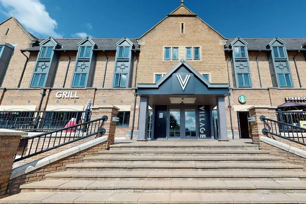 Village Hotel Leeds North photo 9
