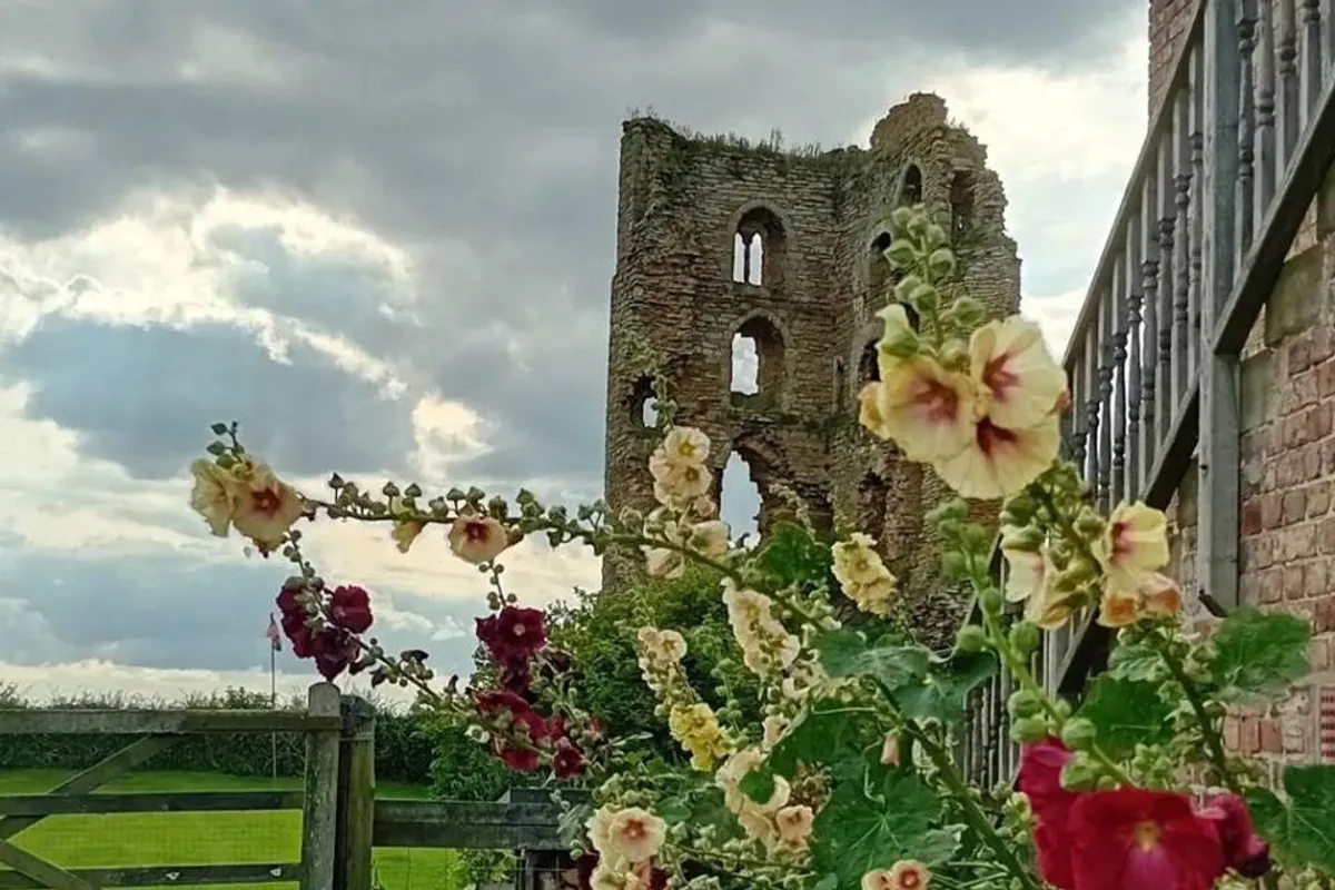 Sheriff Hutton Castle photo 2