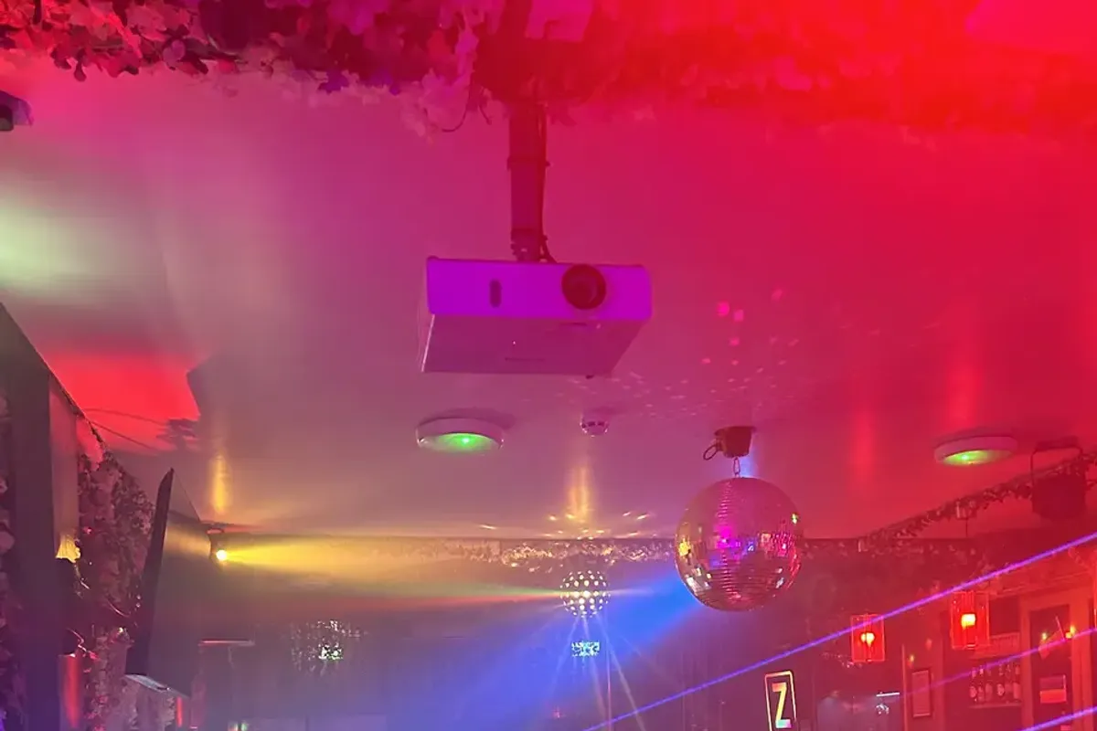 DJ Laura Mac photo 3