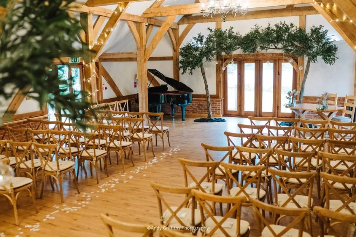 Sandhole Oak Barn photo 4