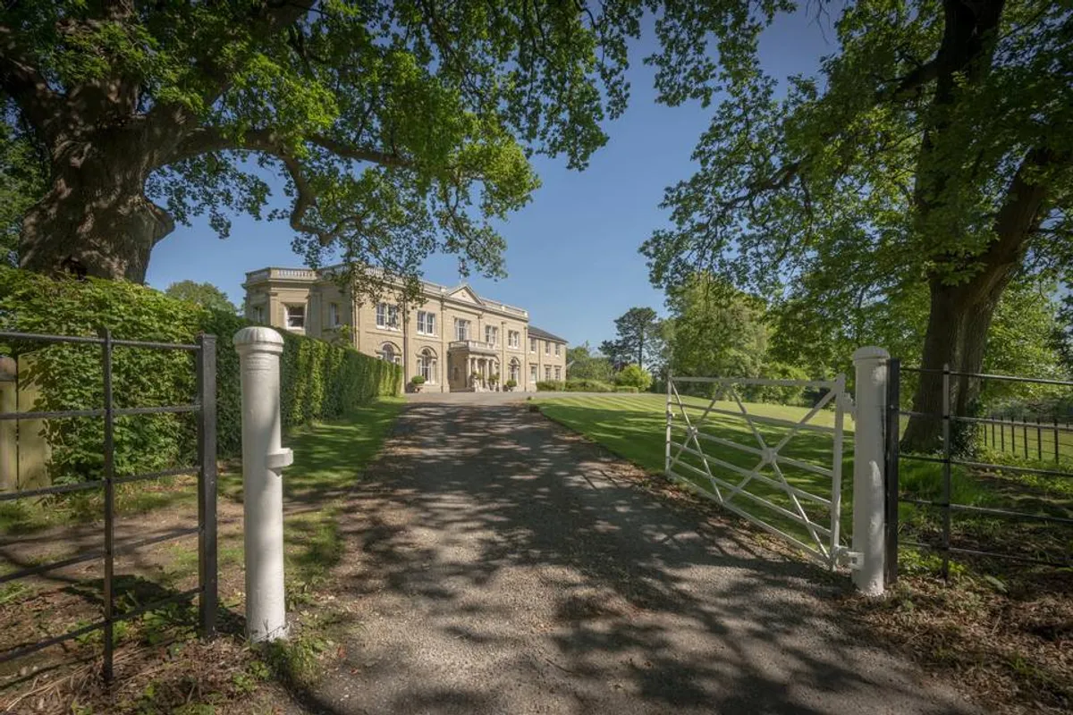 Wintershill Hall photo 2