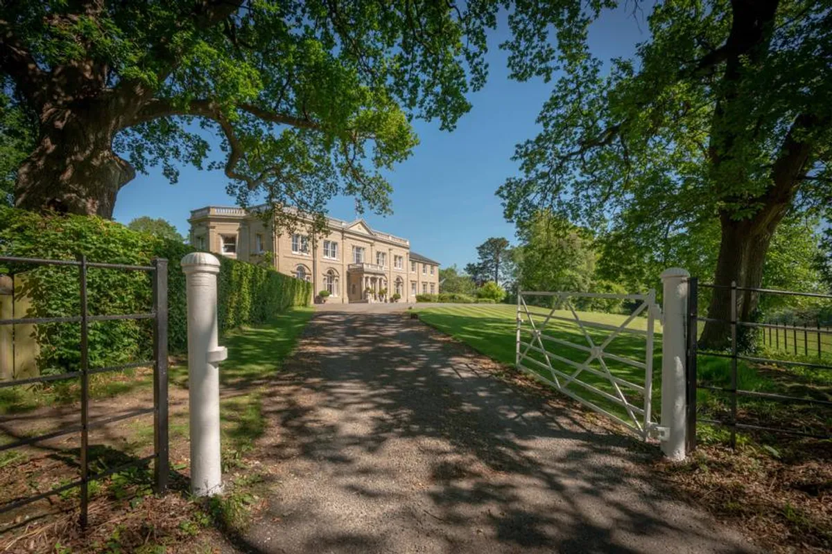 Wintershill Hall photo 3