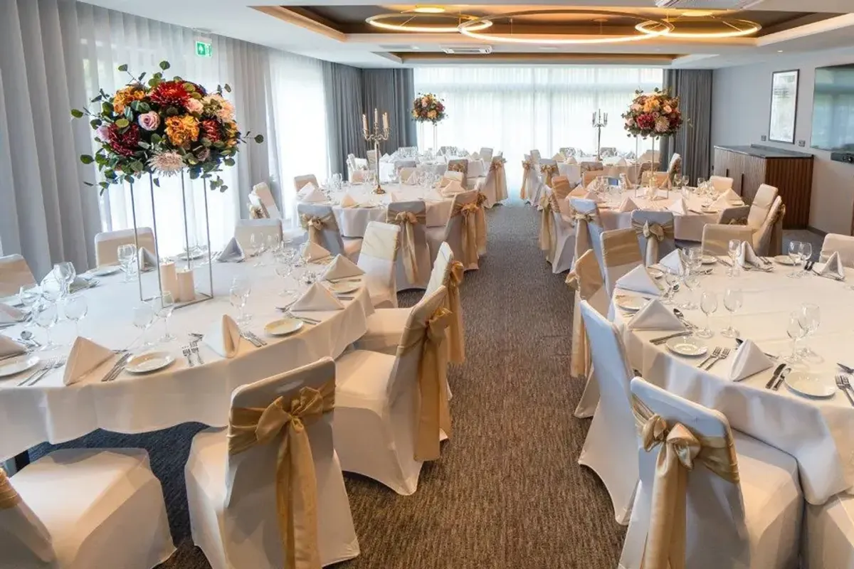 Holiday Inn Castle Marina, wedding venue in Nottinghamshire, UK