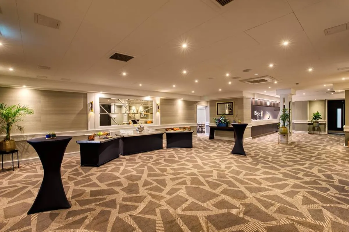 DoubleTree by Hilton London Ealing photo 8