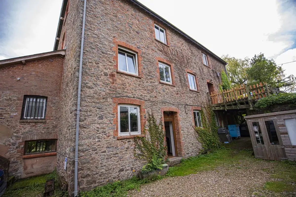 Selgars Estate photo 5