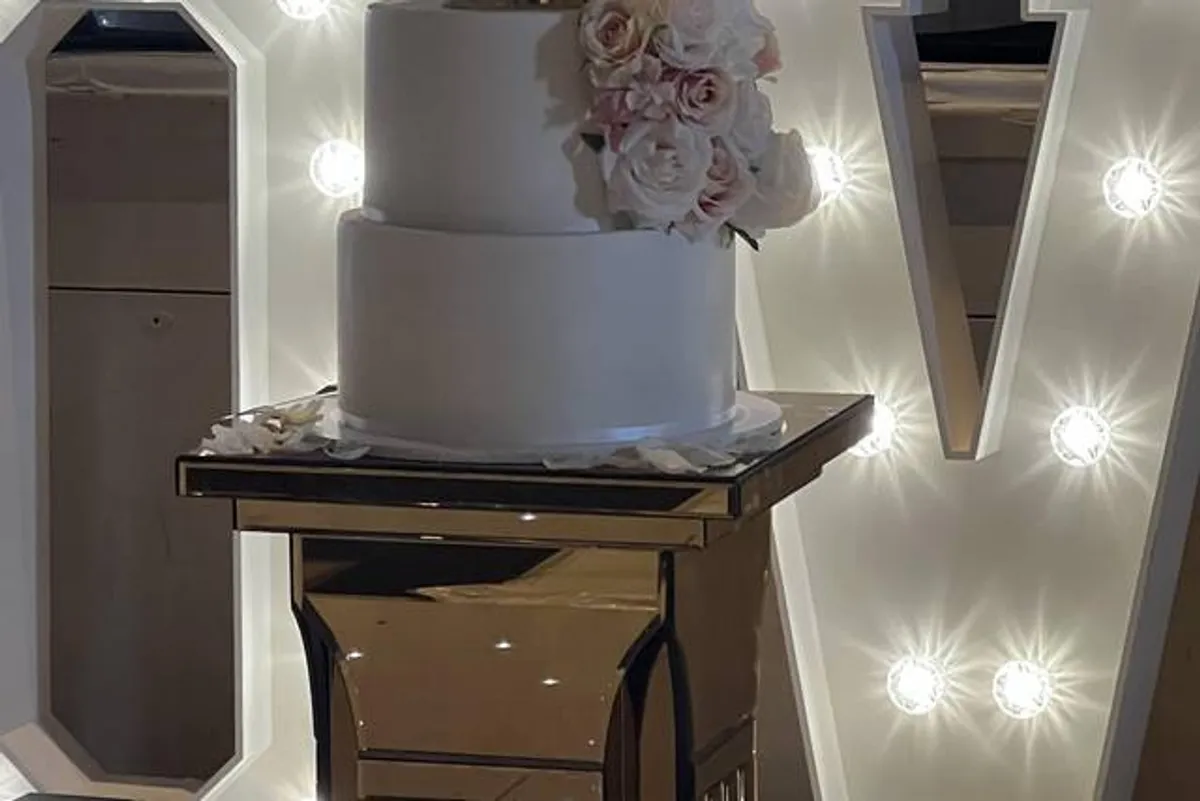 Luscious lovelies cakes photo 6