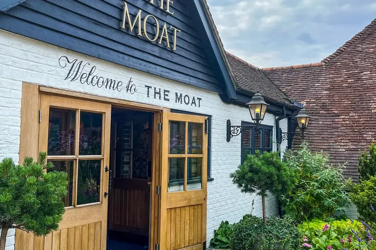 The Moat, wedding venue in Kent, UK
