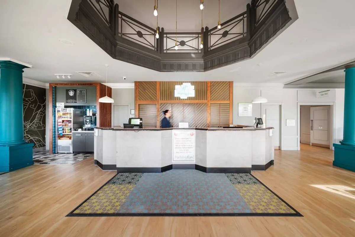 Holiday Inn Leeds - Brighouse photo 9