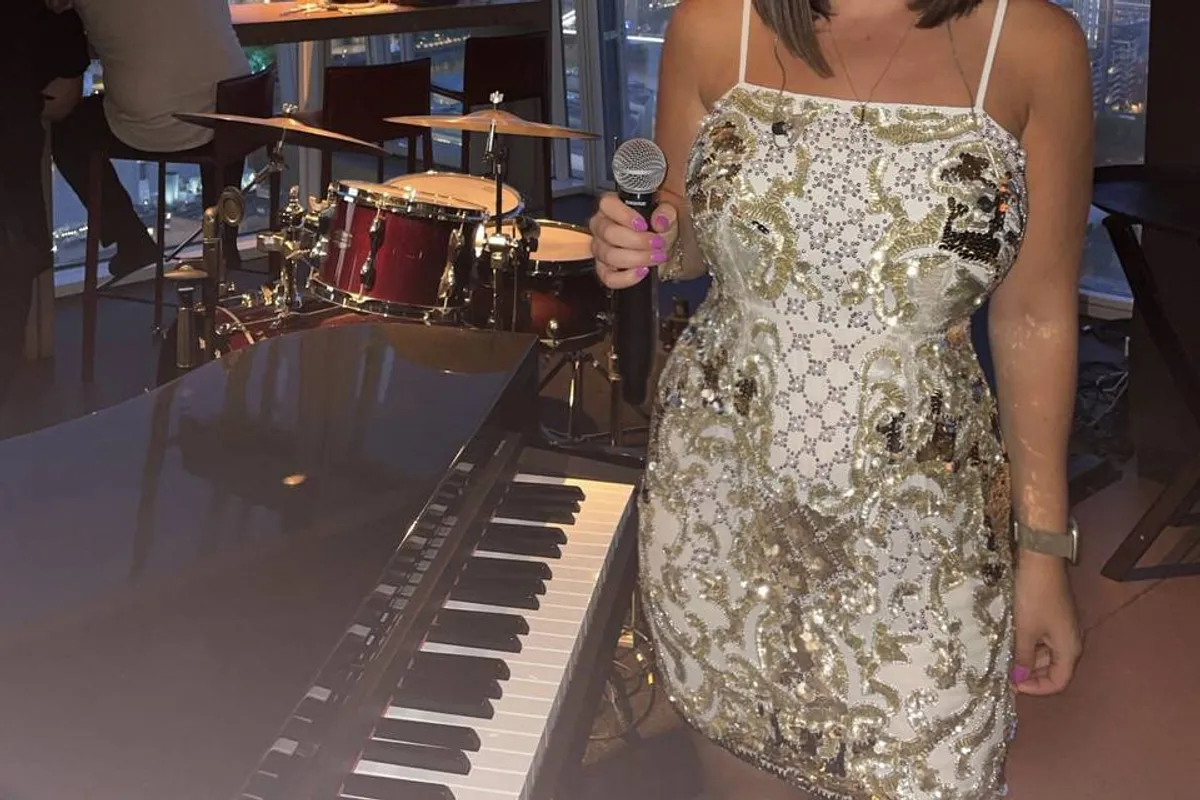 Lily Day-Scott Wedding Singer photo 3