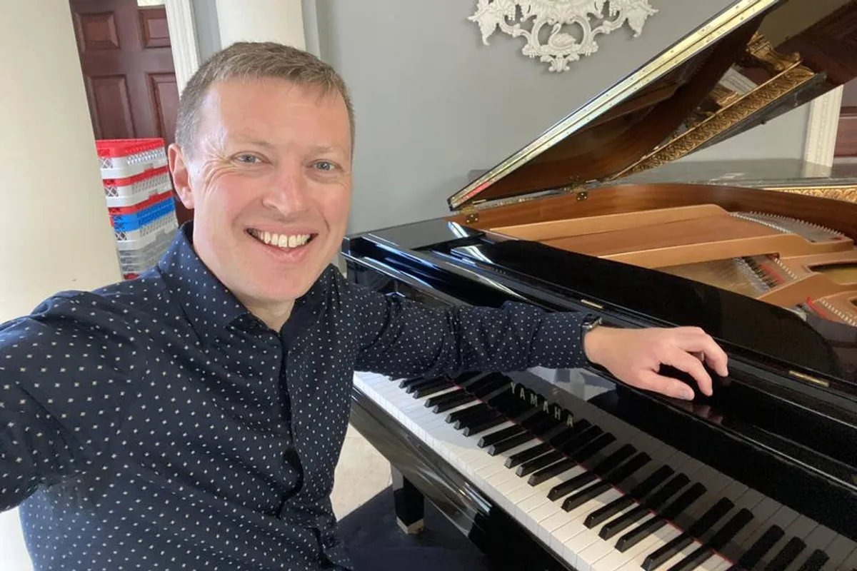 Robbie Roberts Wedding Pianist photo 3