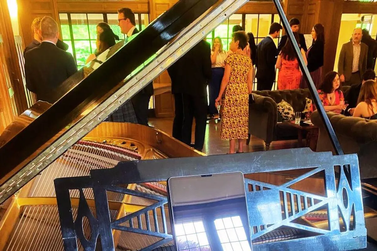 Robbie Roberts Wedding Pianist photo 4