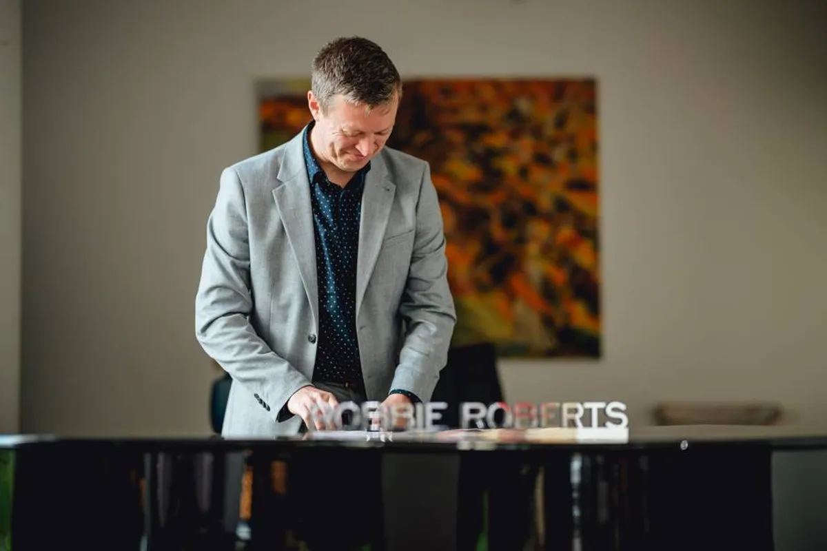 Robbie Roberts Wedding Pianist photo 2