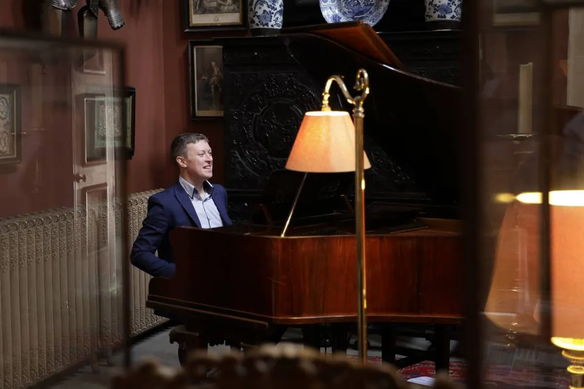 Robbie Roberts Wedding Pianist photo 6