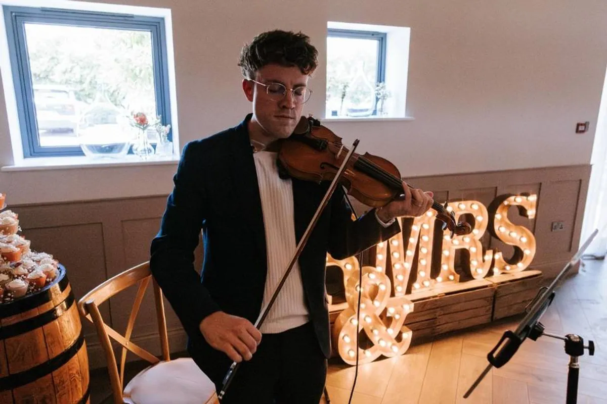 Joel Grainger (Live Looping Violinist) photo 3