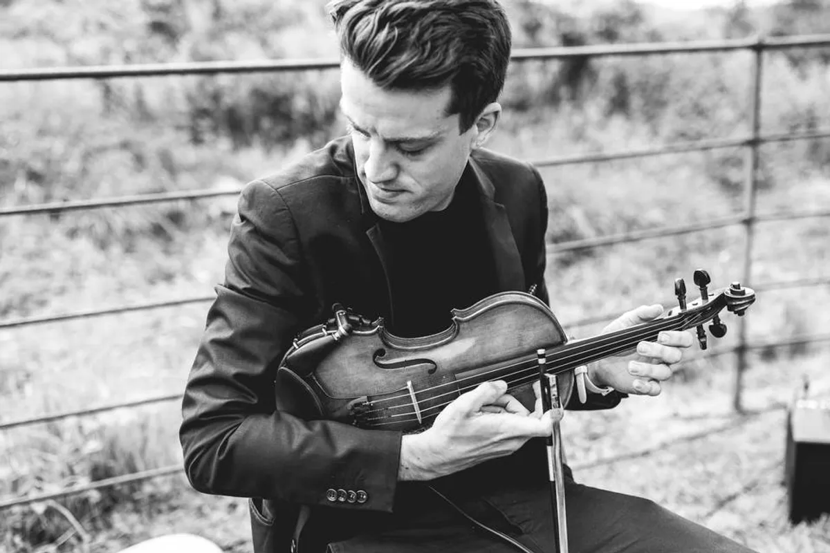 Joel Grainger (Live Looping Violinist) photo 4