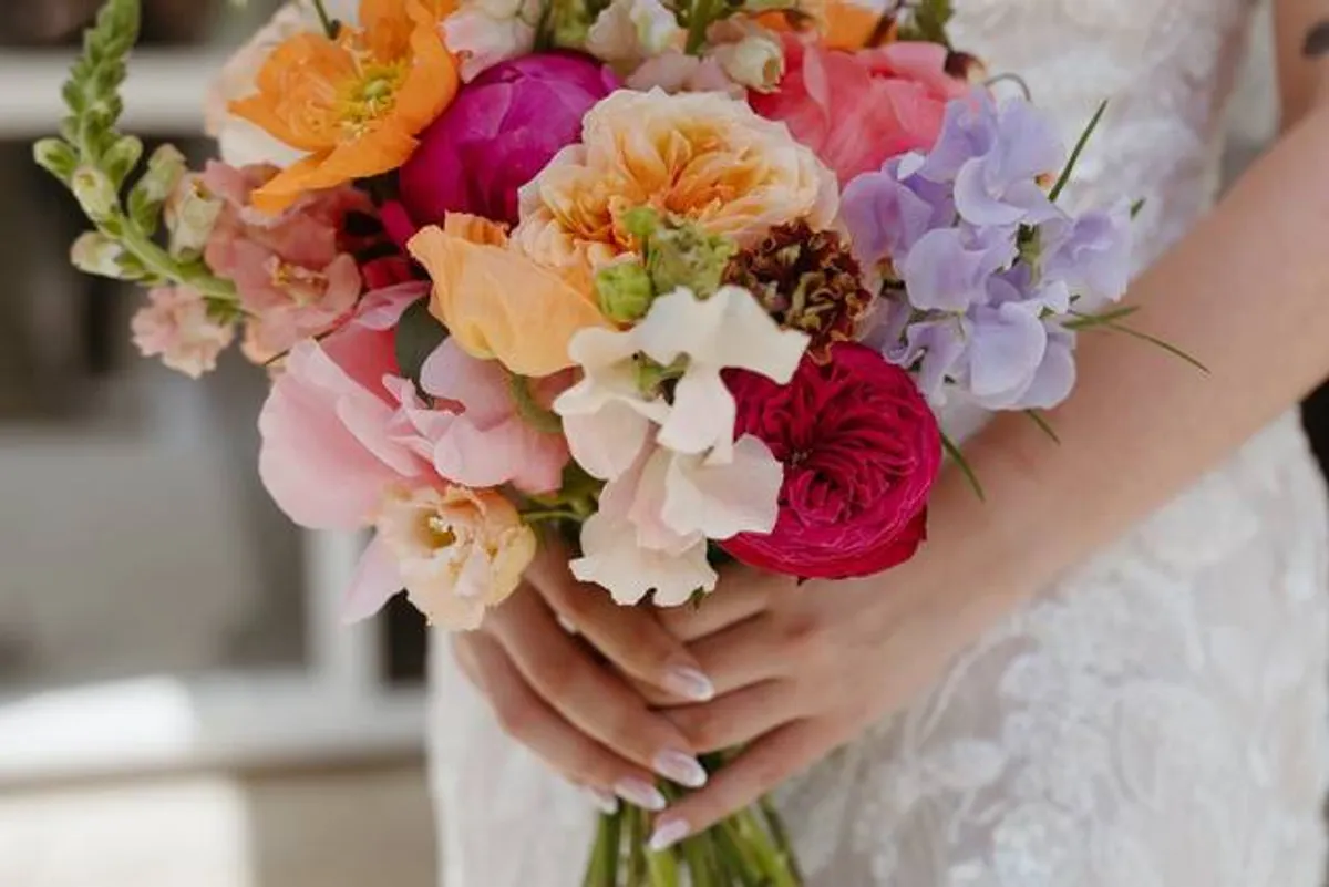 Bloomin L Florals photo 2