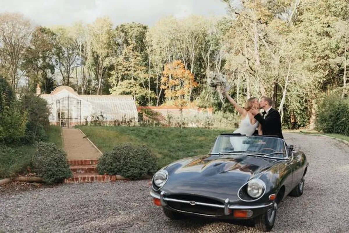 Elite wedding chauffeurs photo 7