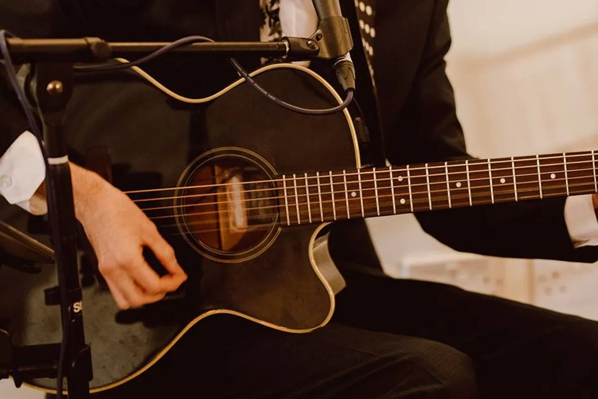 Joe Garvey - Singer/Guitarist photo 2