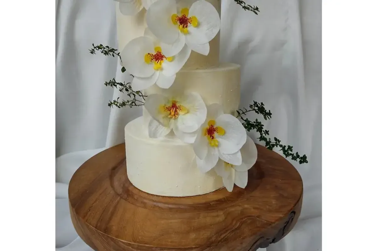 Celebration Cakes by Rebecca Grace Banks photo 8
