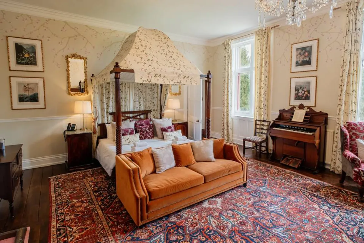 Huntsham Court photo 9