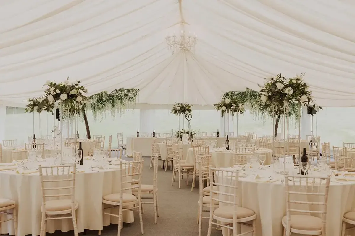 Clawdd Offa Farm, wedding venue in Cheshire, UK