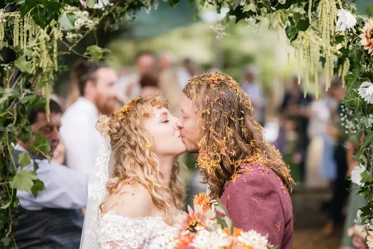 Middle Coombe Farm, wedding venue in Devon, UK