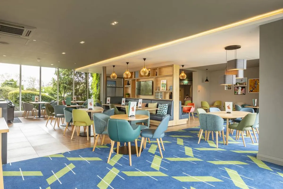 Holiday Inn Basildon photo 11