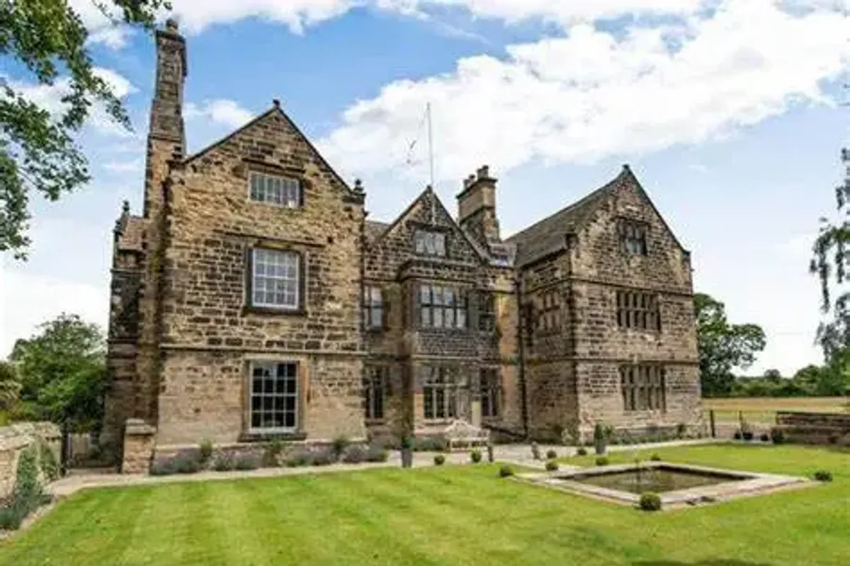 Hodroyd Hall, wedding venue in South Yorkshire, UK