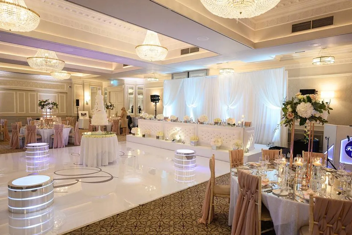 Down Hall Hotel & Spa photo 6